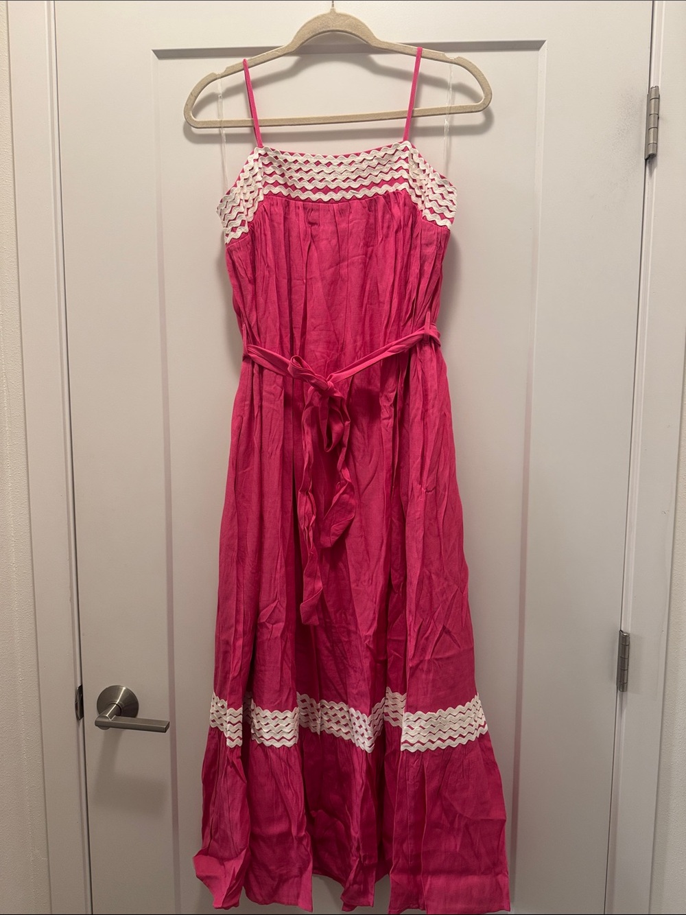 🆕 entro Pink Maxi Dress with White Rick Rack Trim. L. NWT!🔥